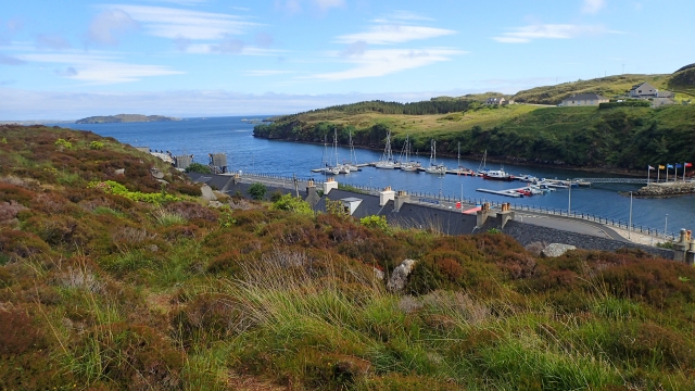 In Tarbert, Harris aan de steiger