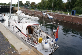 Weinig wachttijd voor de sluis van Holtenau