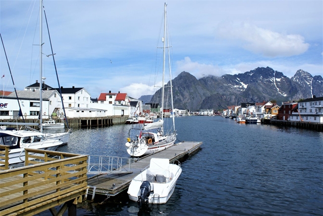  Aan de steiger in Henningsvær