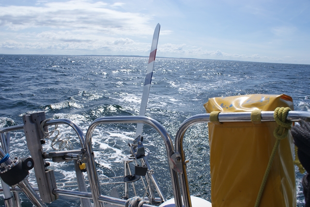 De windvaan stuurt en houdt windschiftingen heel goed in de gaten