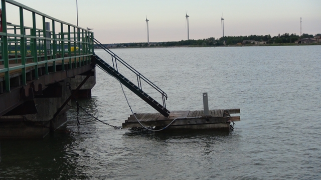 Hier zat vroeger de grote gastensteiger aan vast 